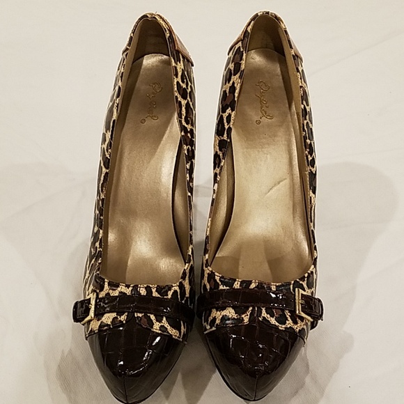 Leopard Heels size 10 Qupid brand - Picture 3 of 7